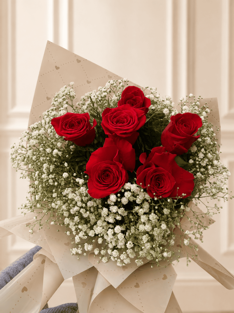 RAMALHETE COM 06 ROSAS
