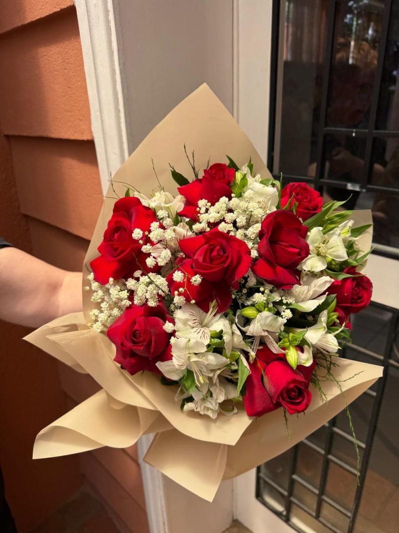 Mix de Rosas com Astromélias 16