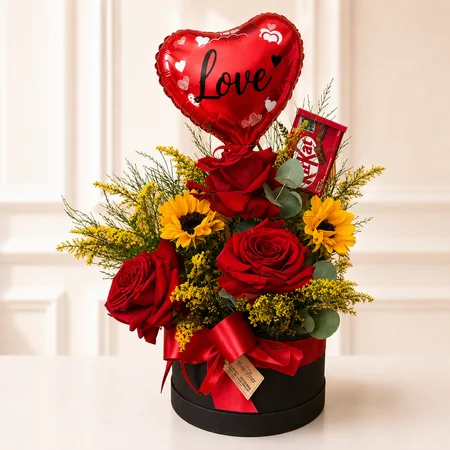 BOX COM ROSAS, GIRASSÓIS, BALÃO E KIT KAT